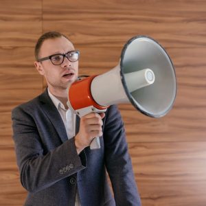 الأساليب الحديثة لأمن وحراسة المنشآت الرياضية