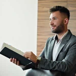 خبير مثمن عقاري معتمد (Certified real estate appraiser)