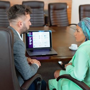 تنمية وتأهيل مسؤولي التطوير الإداري